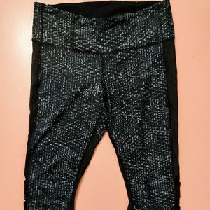 Lululemon mixed media crop leggings